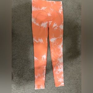Pink/white peach bum butt scrunch leggings